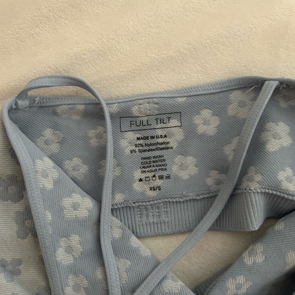 full tilt crop top - Picture 3 of 3